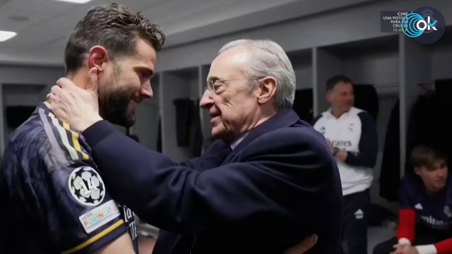 Florentino Pérez felicitó a toda la plantilla del Real Madrid en el vestuario tras la gesta de Mánchester