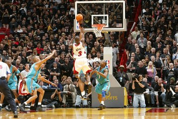Dwyane Wade Game-Winner vs. Hornets in 2004