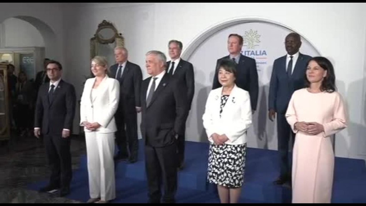 G7 Esteri, la foto di famiglia dei delegati al vertice di Capri