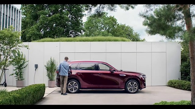 Le SUV Mazda CX-80 à trois rangées de sièges devient le porte-étendard de la marque en Europe