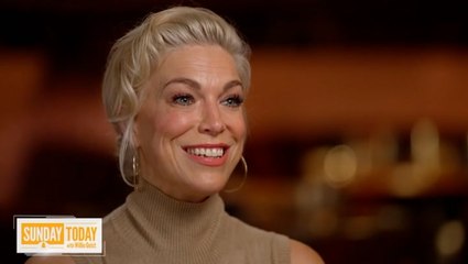 Video herunterladen: Hannah Waddingham reveals how Jason Sudeikis cast her in Ted Lasso