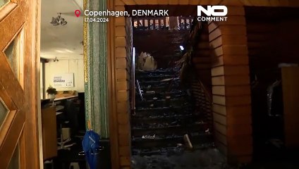 NO COMMENT: Así ha quedado la histórica Bolsa de Copenhague tras el devastador incendio