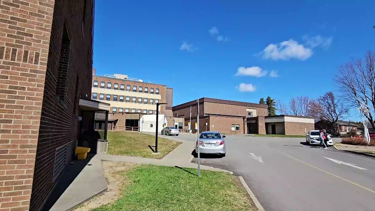 18 avril TOPO AD reactions Dubé Hopital de Maria