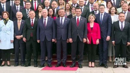 Özel'den başkanlara kibir uyarısı! ''4 yılda tarihi fırsatı kaçıran başkan olmayın''