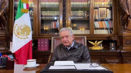 AMLO: ''Voy saliendo del covid-19 con paracetamol, Vaporub, miel y caricias''