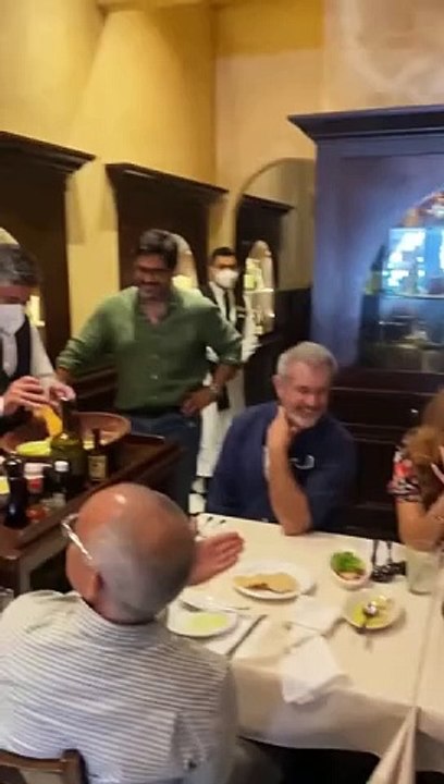 Mel Gibson visita el Caesar´s Restaurant-Bar