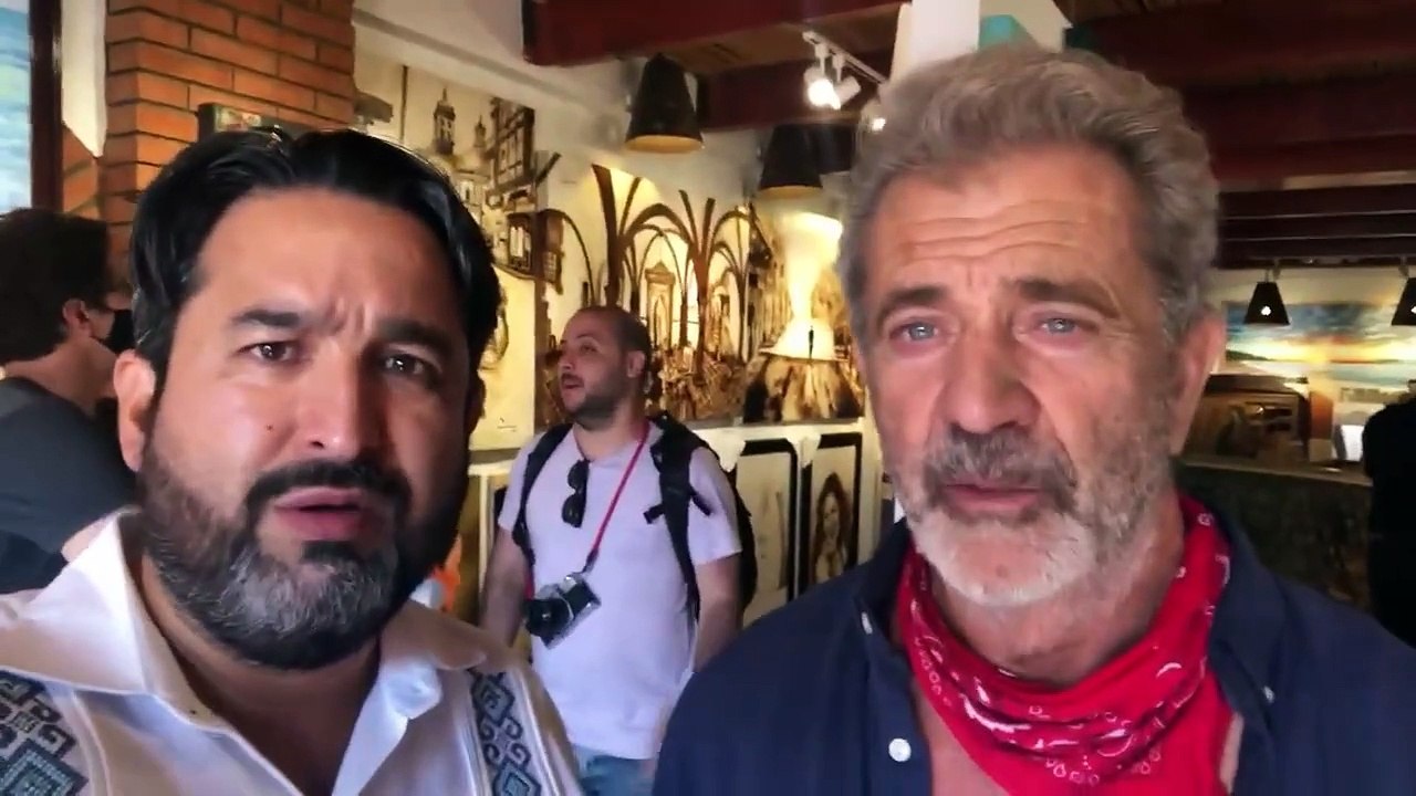 Mel Gibson visita La Casa de la Langosta