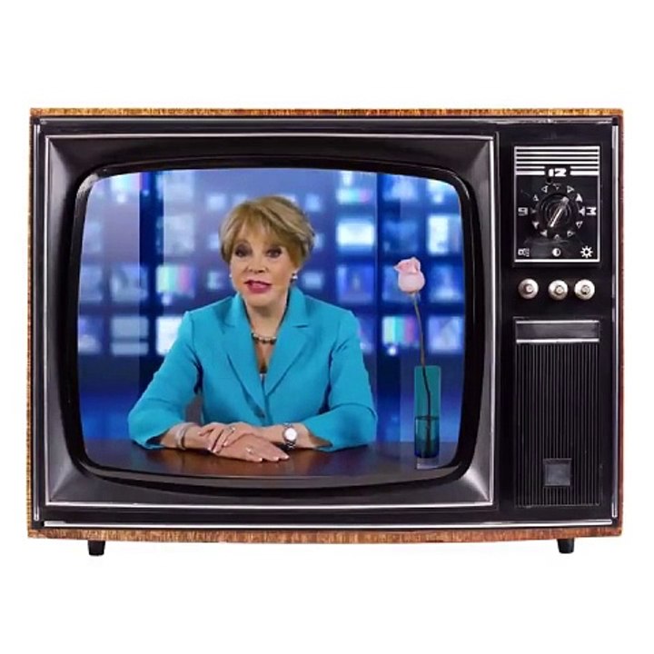 Lolita Ayala promociona su nueva marca de ropa "Phil Barrera"