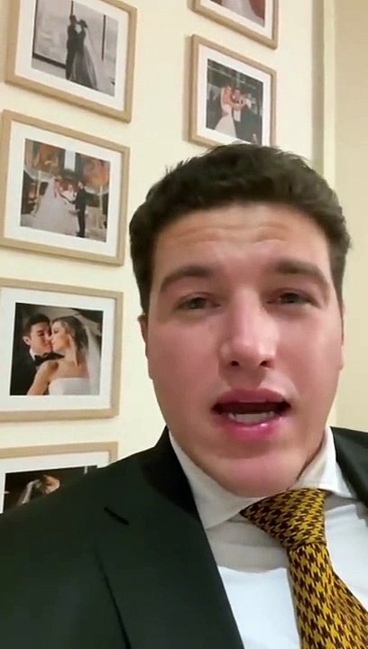 Samuel Garcia denuncia que INE quiere cobrarle 55 MDP por historias con su esposa