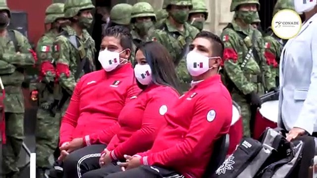 Abanderamiento de atletas paralímpicos mexicanos