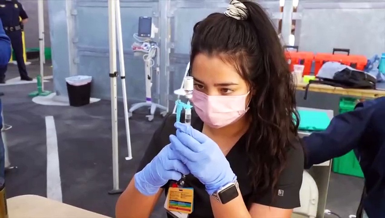 Así arrancó vacunación a empleados de maquiladoras en Tijuana por autoridades de San Diego