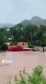 Postes caídos, inundaciones y apagones causados por llegada de huracán Kay