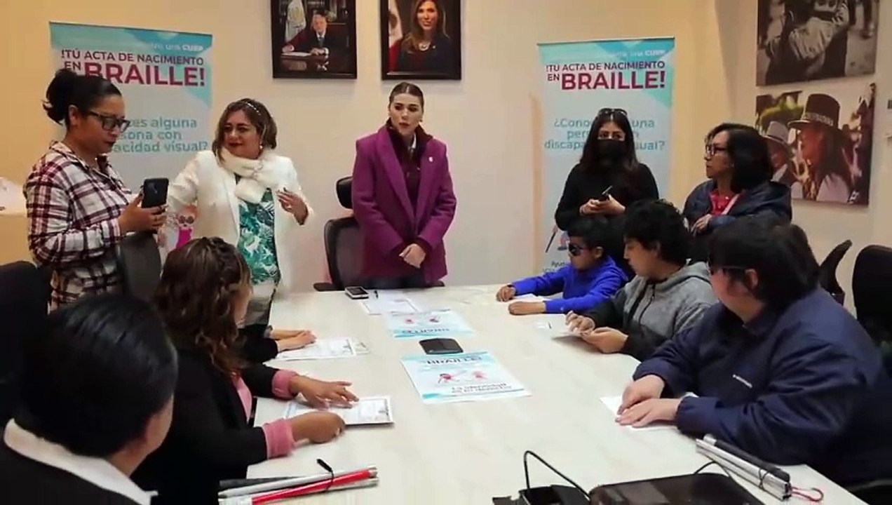 Gobernadora Marina del Pilar hace entrega de ac...