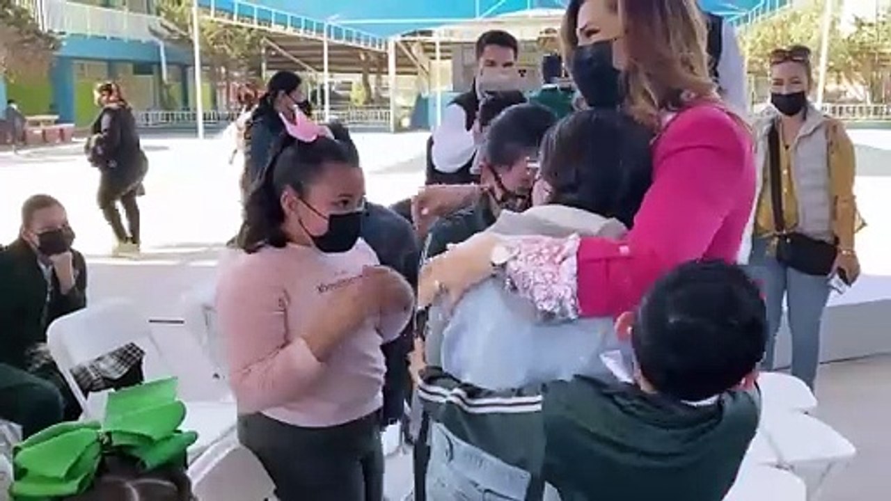 Marina del Pilar atiende necesidades visuales de educación básica