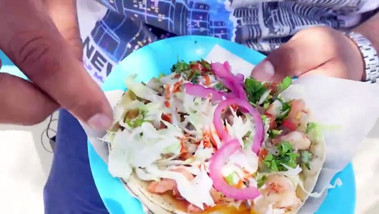 "Una Mordida Tacos Tijuana": Tacos Ángel