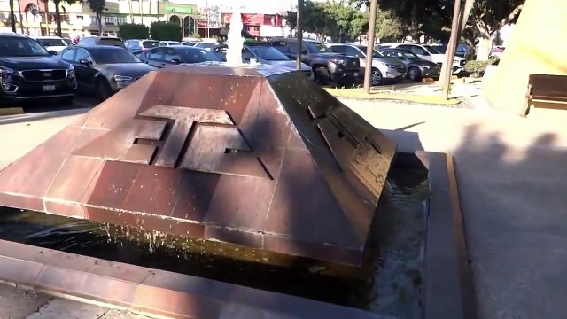 Carlos Mora presenta su libro Crónicas de Viajes y Romances