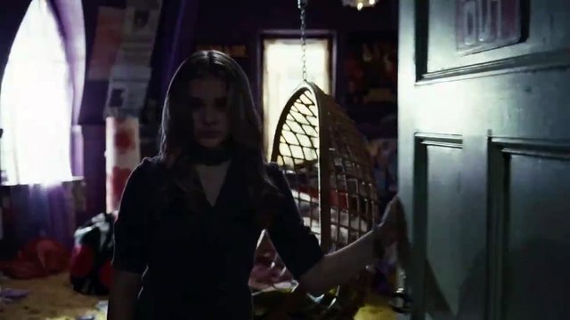 SOMBRAS TENEBROSAS - Trailer 1