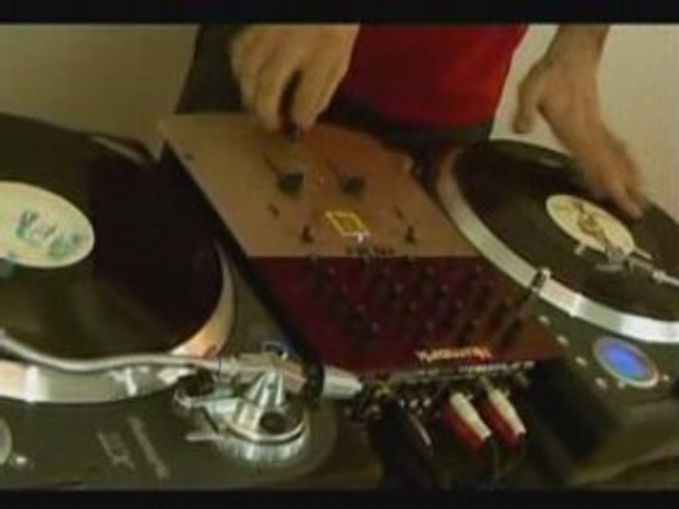 Birdy Nam Nam - Dj Pone Scratching on a TTC instru