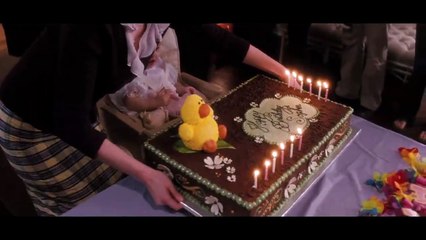 Bajo el Mismo Techo Trailer