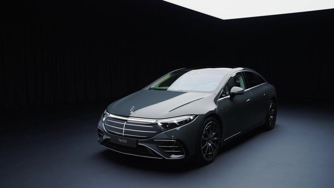 Der neue Mercedes-Benz EQS - Avantgardistische EQ-Optik kombiniert mit ikonischem Mercedes Stern - die neue Kühlerverkleidung