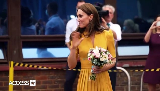 Prince William Gets Cards For Kate Middleton In 1st Royal Outing After Cancer Ne(1)