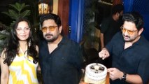 Arshad Warsi ने पैपराजी के साथ काटा Pre-Birthday Celebrations का केक, बोले मेरे बच्चे भी आ रहे हैं