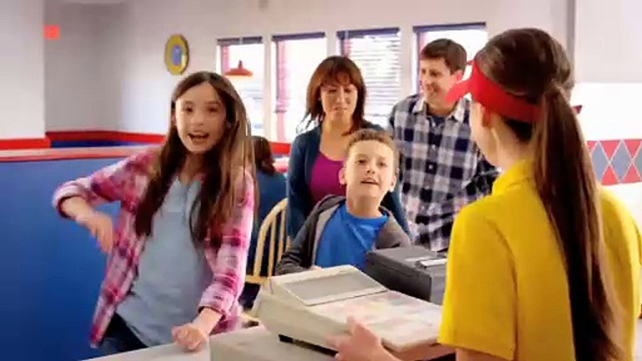 Better Call Saul - Los Pollos Hermanos: Taste the Family!