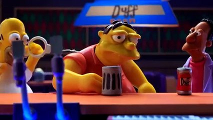 Los Simpsons - Robot Chicken Couch Gag (Temporada 24)