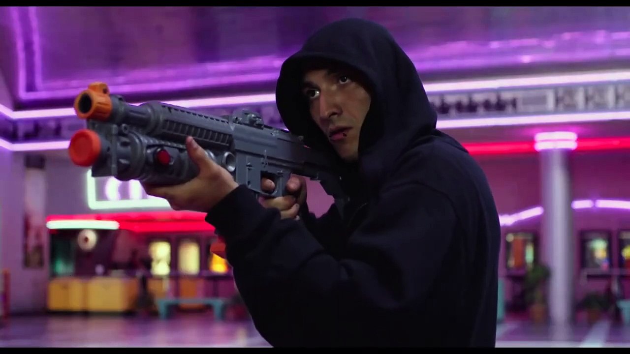 Dark Night - Trailer Oficial