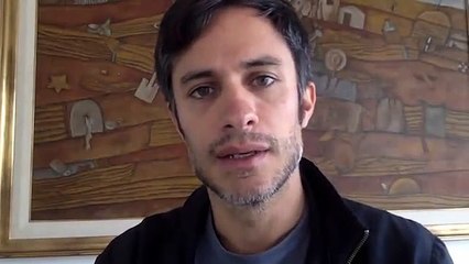 Gael García y Diego Luna piden apoyo para México