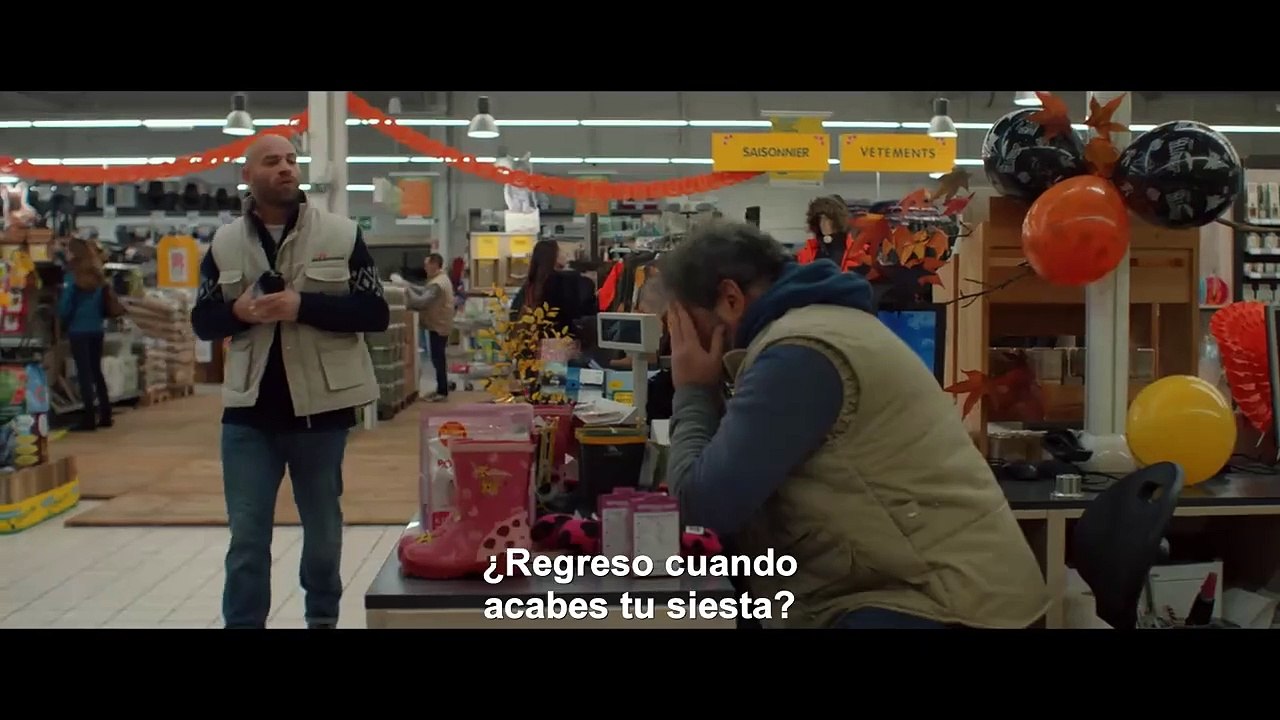 Una Familia Peculiar - Trailer Oficial