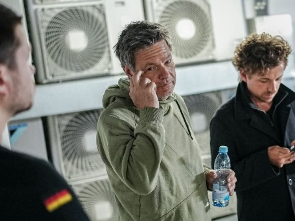 Alarm in kiew: habeck muss in den luftschutzbunker