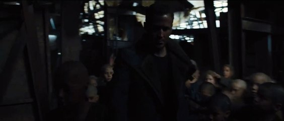 Blade Runner 2049 - Clip Bigger Than You (Más grande que tú)