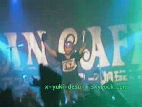 An Cafe - Paris - Smile ichiban li onna