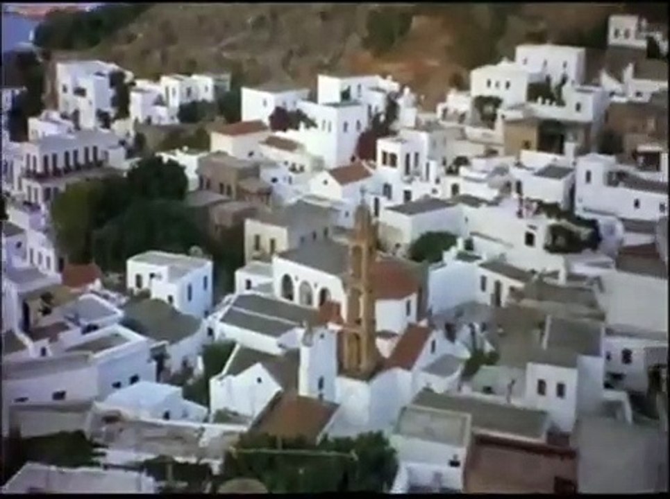 High Season - Tráiler