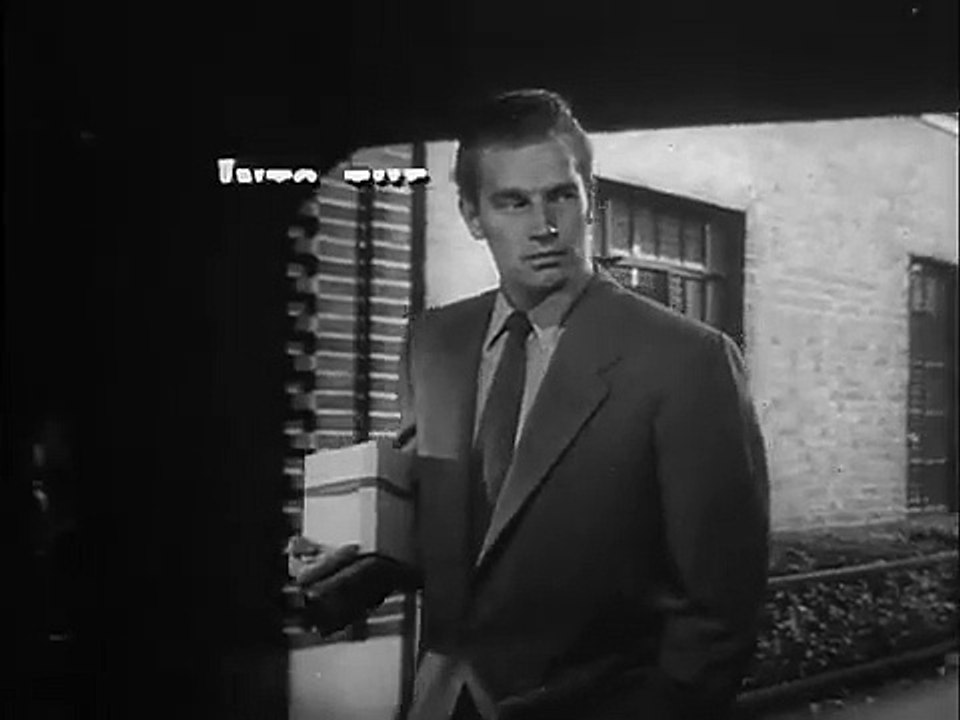 Dark City - Tráiler Oficial en Inglés