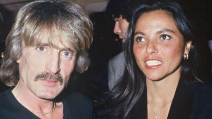 Voici - Christophe enterré dans “un trou” : son frère profère de graves accusations contre sa veuve Véronique