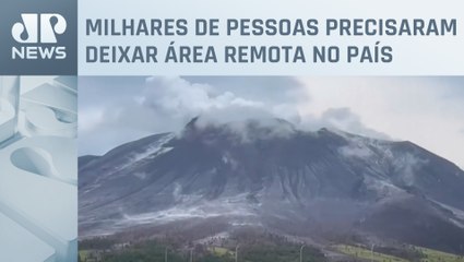 Erupção de vulcão causa risco de tsunami na Indonésia