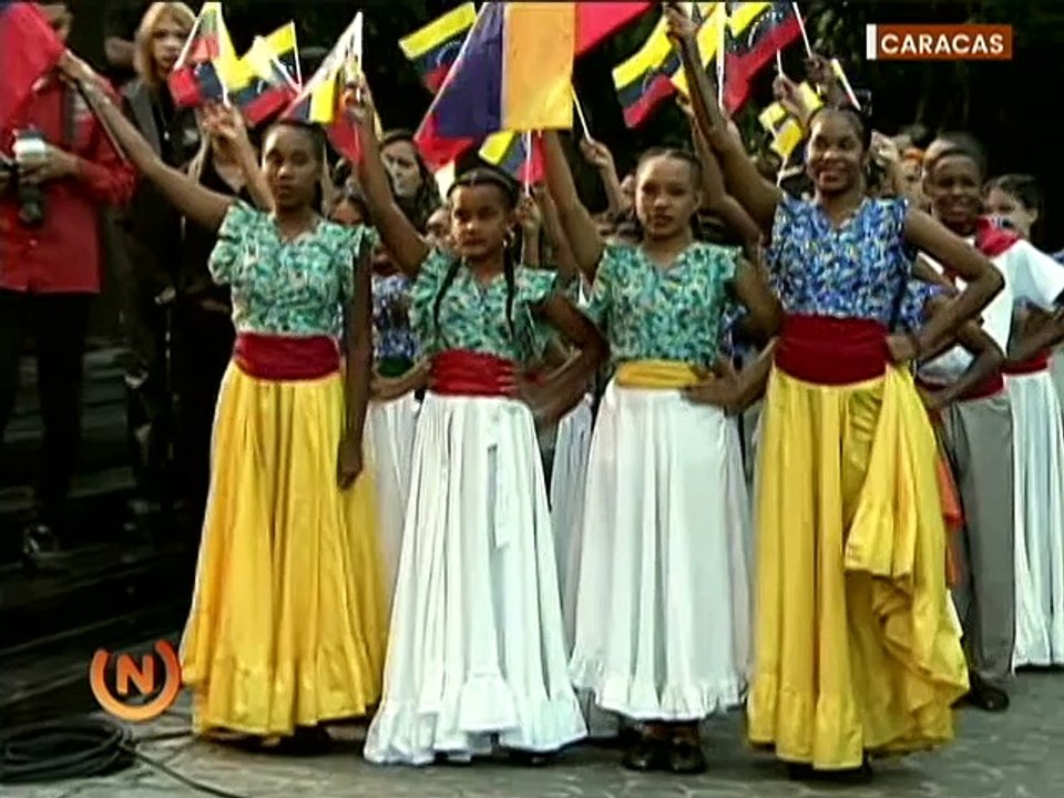 Izada de Bandera en conmemoración de los 214 años de la Declaración de la Independencia de Venezuela