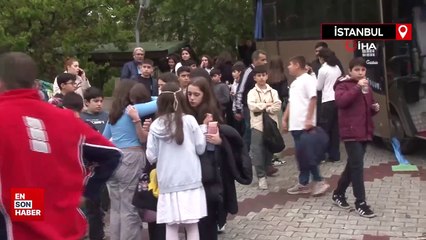 Üsküdar'da öğrenci servisi kaza yaptı