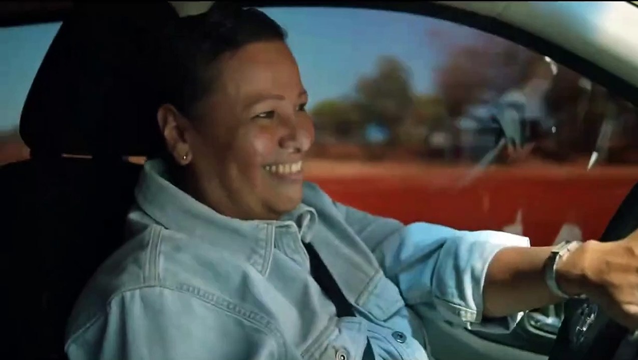 Dos Estaciones | Clip