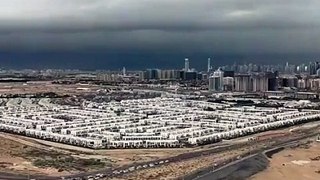 La tempête qui a frappé Dubai minute par minute