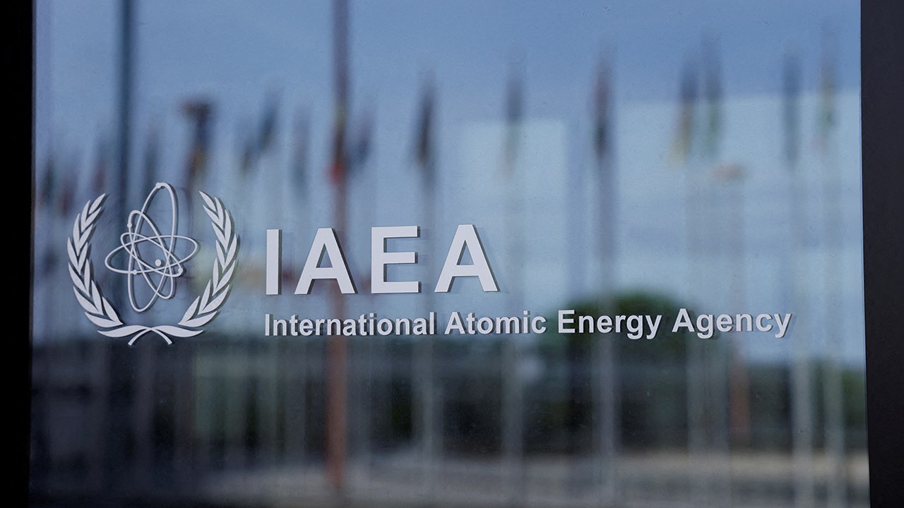 IAEA "이란 내 핵시설 피해 없어...상황 면밀 주시" / YTN
