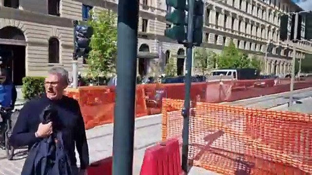 Tramvia a Firenze, prima prova per la Vacs: il video del viaggio fino a piazza della Libertà