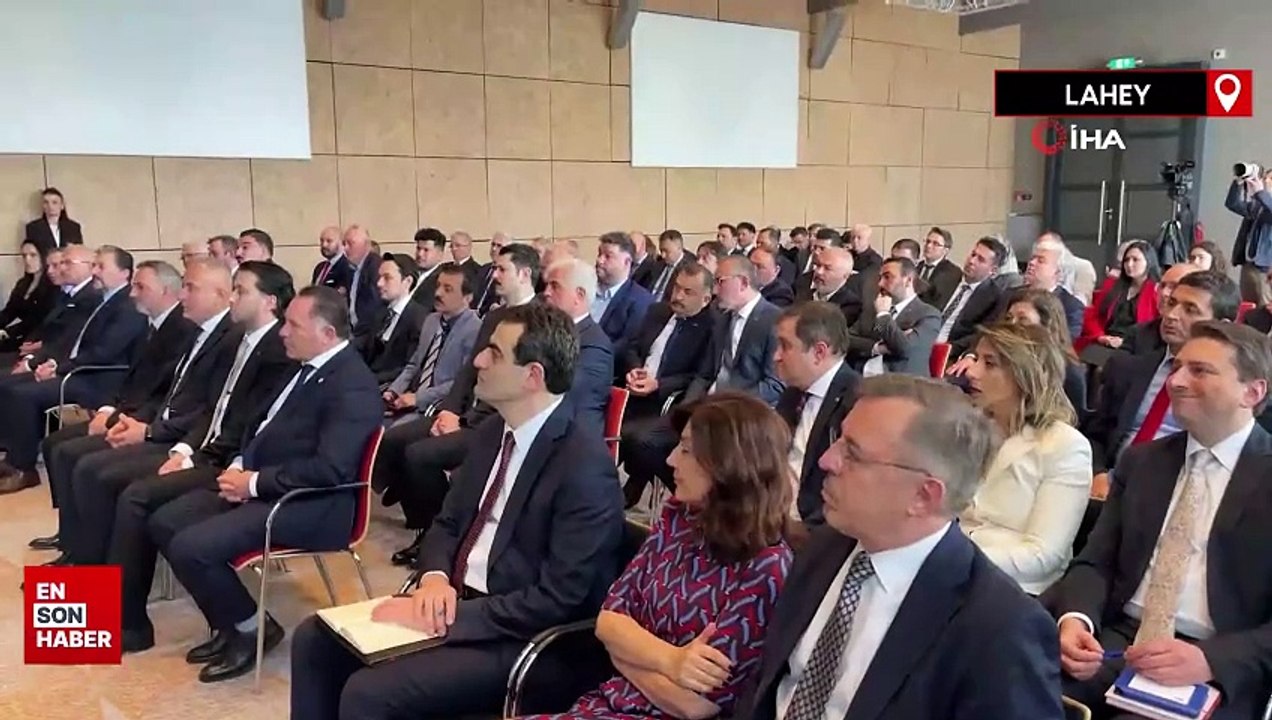 Dışişleri Bakanı Fidan, Hollanda’da STK temsilcileri ile bir araya geldi