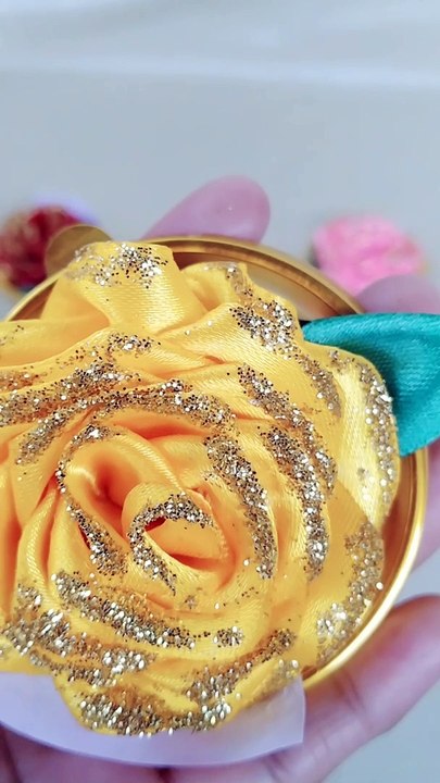 satin flower souvenir