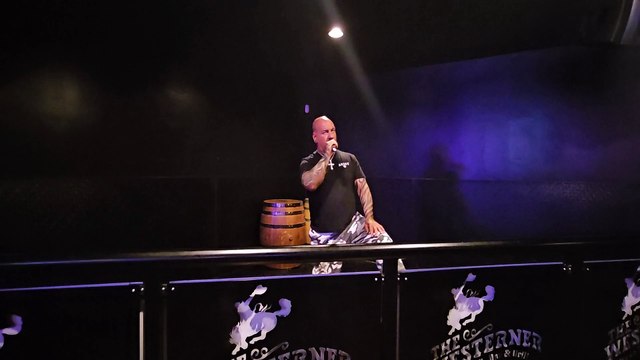 PEARL JAM - ALIVE (PERFORMED AT THE WESTERNER 1)