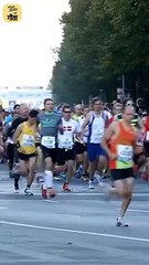 ये महँगी चीज़ किसको चाहिए! || आचार्य प्रशांत