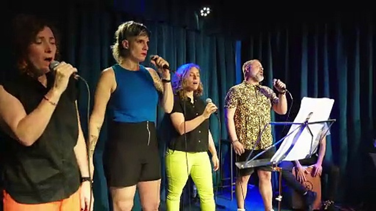 Canción De Alicia En El País