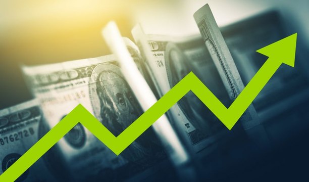 Assessor de investimentos fala sobre alta do dólar e impactos no bolso do brasileiro